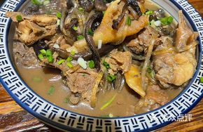 Chicken Stewed with Wild Mushrooms