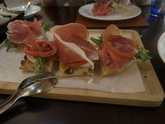 -卡佩罗意大利餐厅及酒吧Al Cappello Trattoria