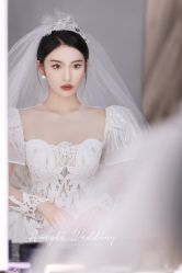 -艾米丽婚纱礼服