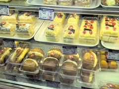 -白玉兰食品甜凤店(合生汇店)