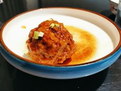 咸蛋黄狮子头-梅飞酒家(桑园路店)