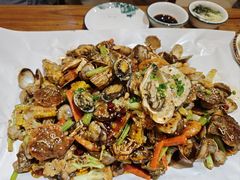-东来菜馆•手抓海鲜家常菜•海鲜锅贴(鸽子窝店)
