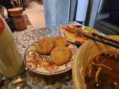-粉八·云南米线·建水烧烤(常熟路店)