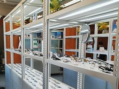 -无奔眼镜·蔡司·依视路授权店(马家堡店)