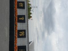 -闵行体育馆-停车场