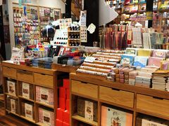 -猫的天空之城概念书店(杭州南宋御街店)