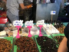 -席娜卡琳火车铁道夜市