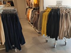 -H&M(天一广场店)