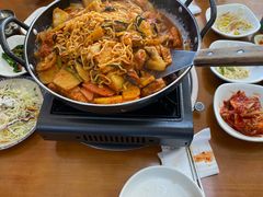 -亲昵春川鸡排(韩国美食街店)