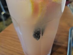 桃子西柚气泡水-UPPER KITCHEN(延安路店)