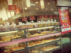 面包甜点陈列柜-苹果花园(龙漕路店)