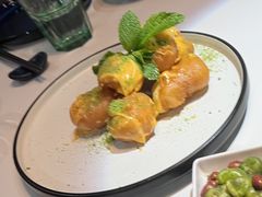 咸蛋黄鲜虾球-荟廷·晶萃(陆家嘴尚悦湾店)