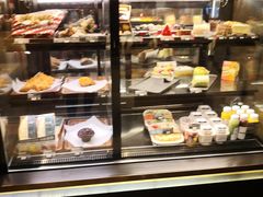 面包甜点陈列柜-星巴克臻选(北京银泰店)