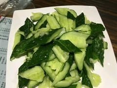 素拍黄瓜-丫头记(新村店二部)