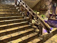 -老牌坊云南鱼豆花火锅(爱建店)