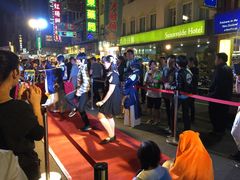 -六合夜市