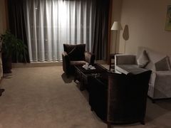 -无锡鼎尚皇冠酒店