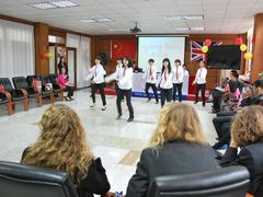 -上海市民办金苹果学校