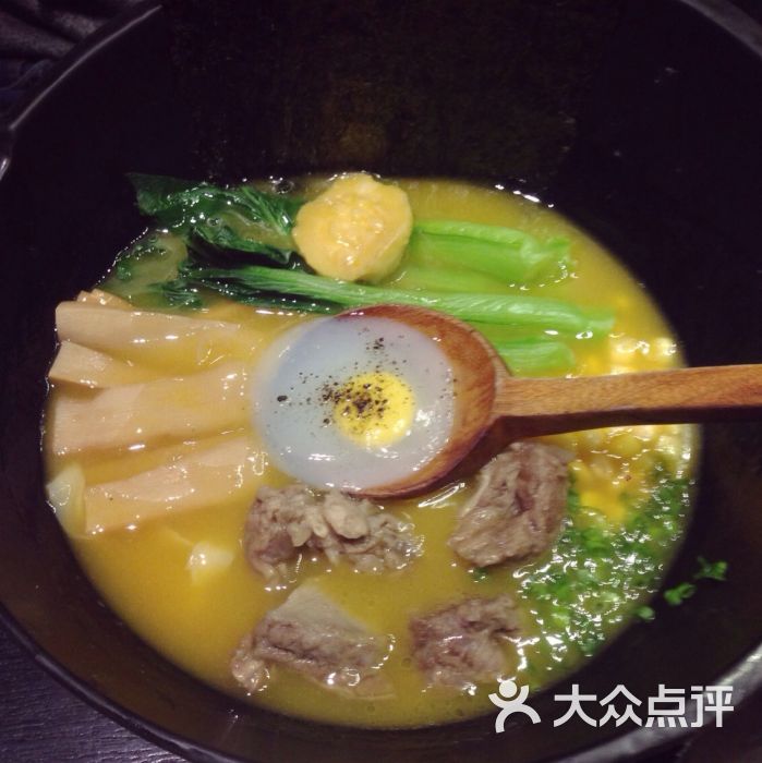 鲍鱼金汤牛腩面