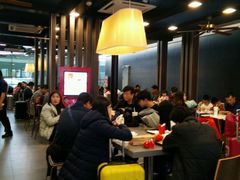 大堂-麦当劳(深圳北站高铁店)