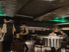 -左庭右院鲜牛肉火锅黑金店(陆家嘴中心店)