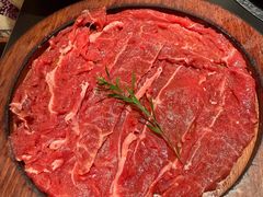 现切花腱牛肉-季季山·云南野生菌火锅(上海首店)