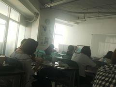 -华兴日语学校(总校)