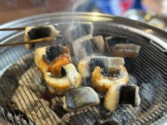 -围炉肉舍•炭烤活鳗•丹东海鲜烤肉(步行街店)