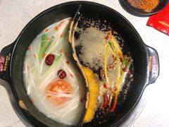鸳鸯锅-钢管厂歆瑞源油卤串串香(春熙路太古里店)