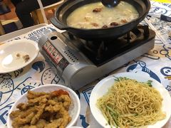-松哥油焖大虾.小龙虾.黑鸭煲(海岸城店)