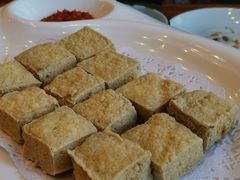 -侬佳蒸菜馆(听潮店)