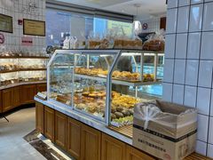面包甜点陈列柜-老大昌(淮海中路店)