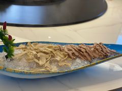 -周老三跷脚牛肉·全牛火锅(非遗传承店)