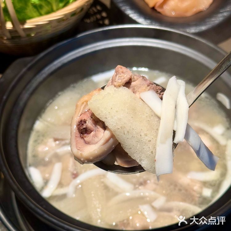 新年必和姐妹约!椰子鸡火锅局太绝啦🍲