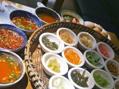 -包整·丝娃娃(一览甲秀楼风景店)