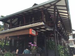 -Dash Teak House
