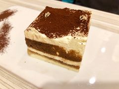 -必胜客(证大大拇指店)
