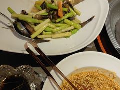 -海派悦庭·海胆烧麦·新融合菜(凯德广场店)