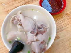 -雷祖芳老妈蹄花店
