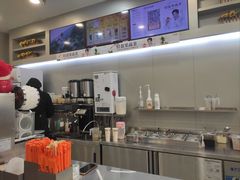 -沪上阿姨·精选茶饮(融创公馆店)