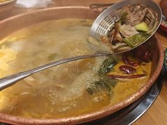 -洱火云南酸菜牛肉火锅(石景山当代商城店)