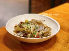 -头上红煨盐鸡·非遗院子餐厅