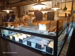 面包甜点陈列柜-仙峰天然面包(迎宾路店)