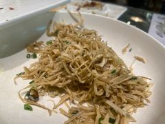 香葱拌笋衣-小大董·烤鸭(凤凰汇店)