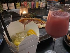 -毛毛虫酒吧