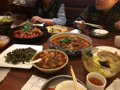 -川流不息·地道川菜·小龙虾(新松江路店)