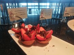 朱古力忌廉草莓挞-澳门旅游塔360°旋转餐厅(南湾湖广场店)