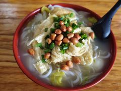 -明记砂煲美食(人民北路四十号大院店)