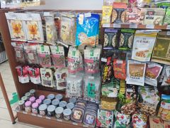 零售区-全家便利店(莲花池东路店)