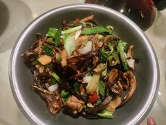 -靠山屯东北农家菜(八龙桥雅苑店)